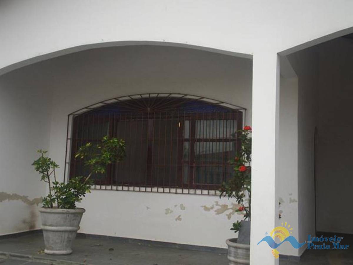 Casa para venda no bairro Maria Helena Novaes em Peruíbe