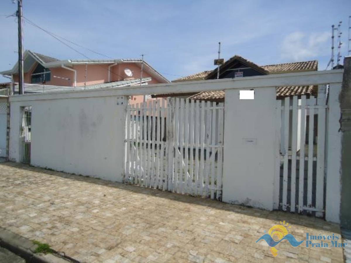 Casa para venda no bairro Jardim Peruíbe em Peruíbe