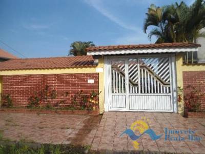 Casa para venda no bairro São João Batista II em Peruíbe